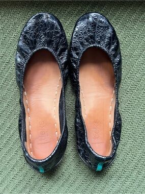 Tieks Black Cracked Leather Ballet Flats